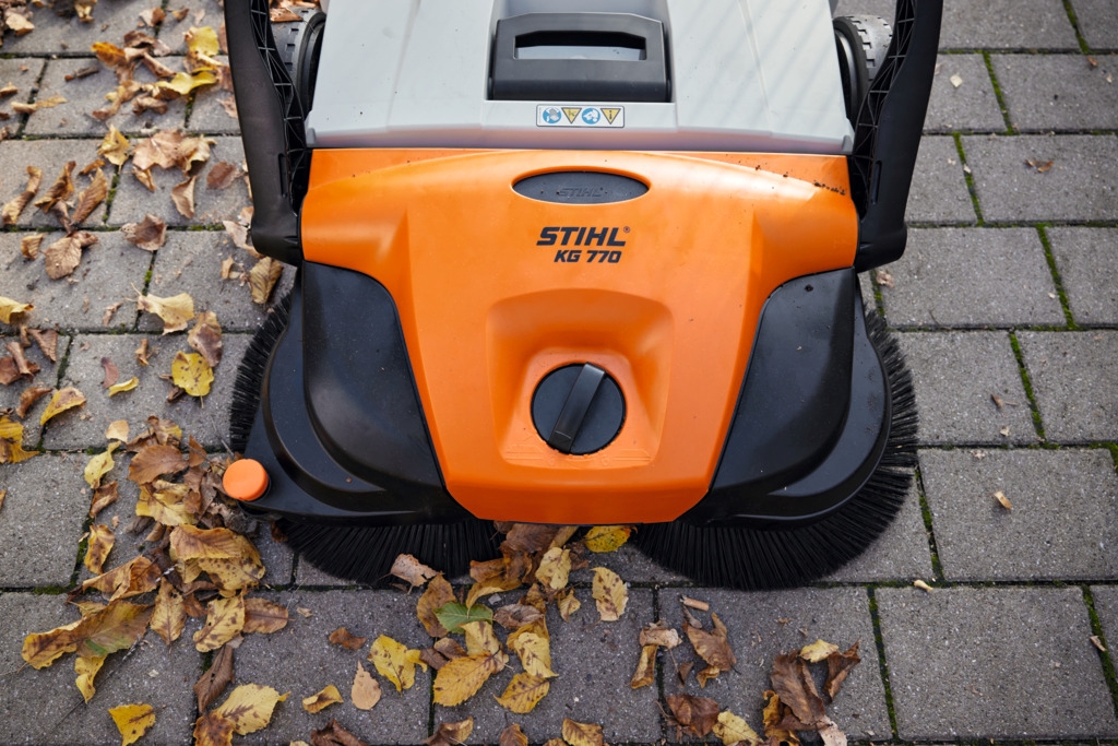 Підмітальний пристрій STIHL KG 770