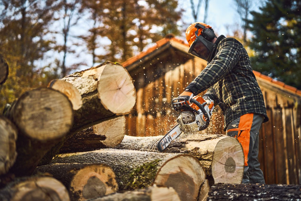 надійна бензопила STIHL для щоденного використання