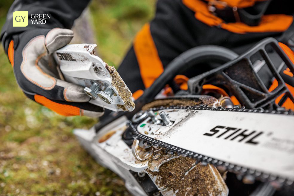 обслуговування бензопили STIHL після роботи
