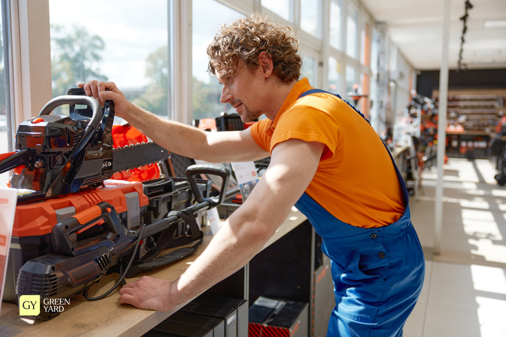 перевірка бензопили STIHL перед роботою